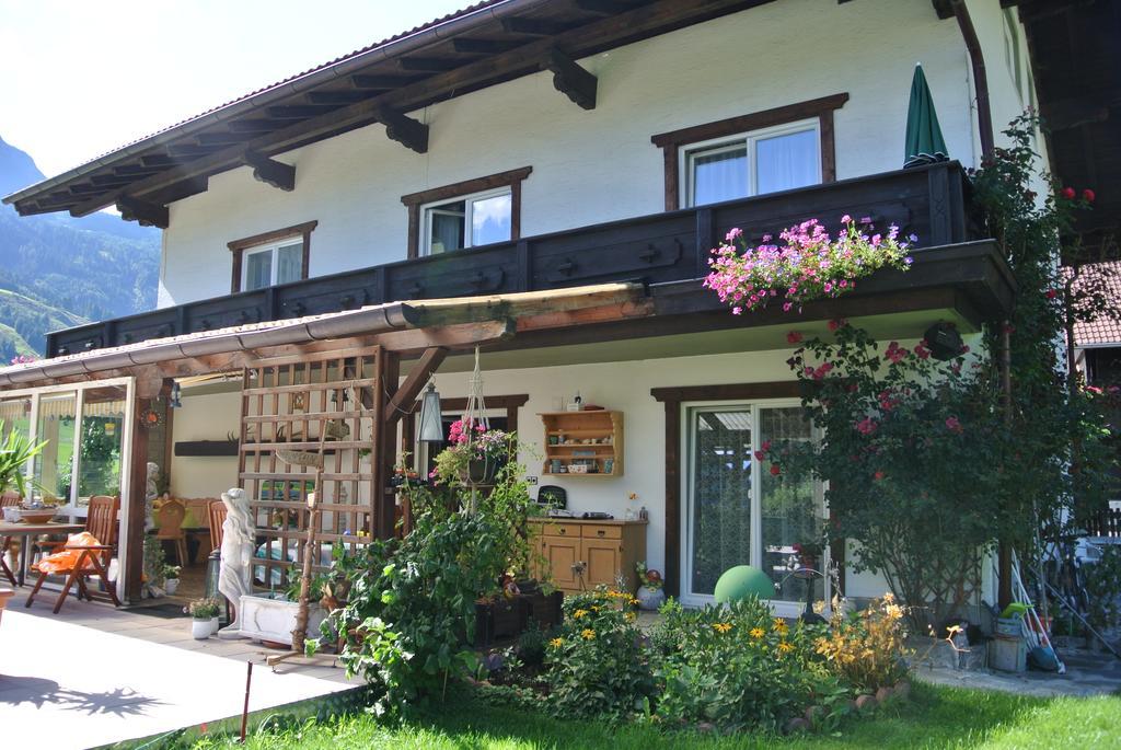 Haus Gruetzner Apartamento Dorfgastein Exterior foto